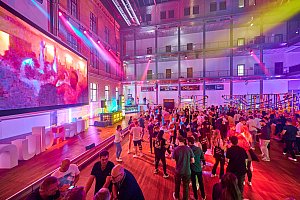 SUN X - Deutsche Telekom's Representative Office